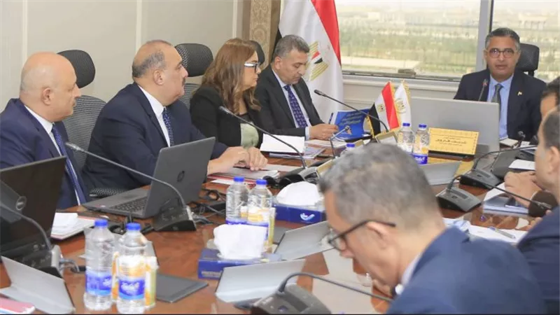 وزير التموين يجتمع مع رئيس مجلس إدارة الشركة العامة لتجارة الجملة