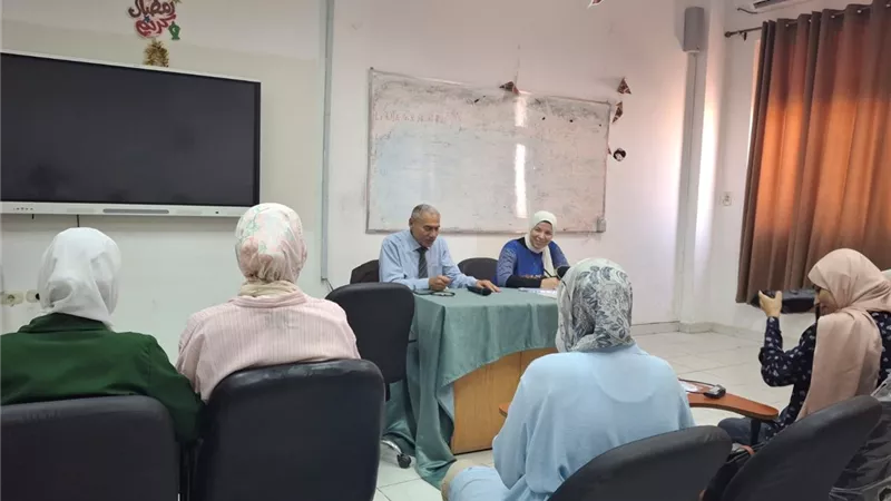 كلية الألسن بجامعة قناة السويس تطلق برنامجًا تدريبيًا في الترجمة الفورية