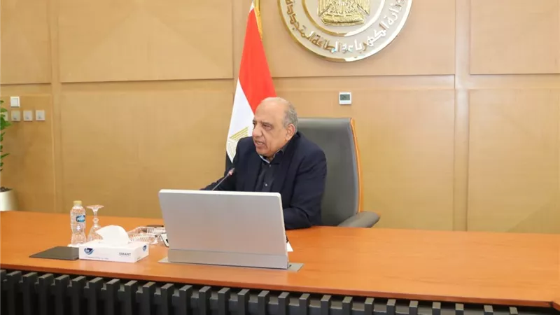 عصمت يوجه بمواصلة خطة مواجهة الأحمال وتحسين كفاءة التشغيل لاستقرار الكهرباء