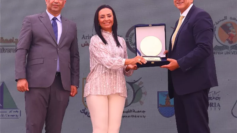 «ستارت» تختتم أنشطة وحدات التضامن بالجامعات بتكريم القيادات وأبرز المشاركين