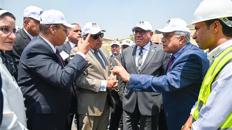 العربية للتصنيع والكهرباء يفتتحان خط إنتاج أبراج الجهد العالي بمصنع الطائرات