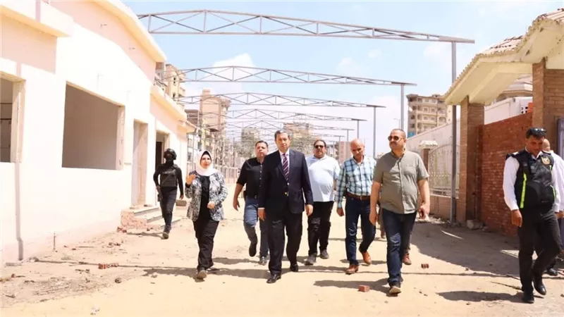 محافظ دمياط يتابع الموقف التنفيذي لإنشاء سوق حضاري بفارسكور