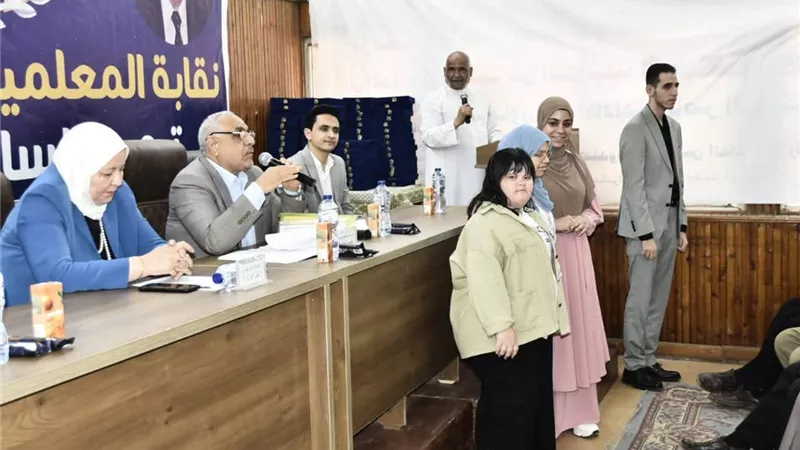نجاحات جديدة لبني سويف.. تكريم أوائل الثانوية العامة والدبلومات الفنية