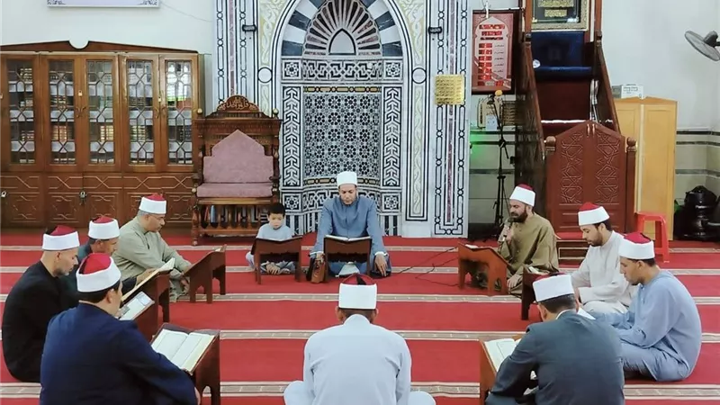 المقرأة النموذجية تزين مسجد النصر بالعريش بمشاركة أصحاب الأصوات الندية 