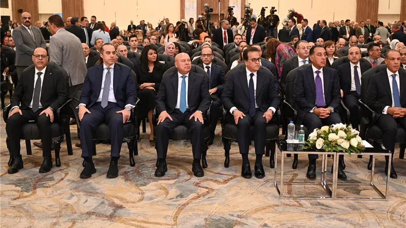 كامل الوزير يعلن إعادة تشغيل 987 مصنعا متعثرا وإنشاء 5773 جديدا