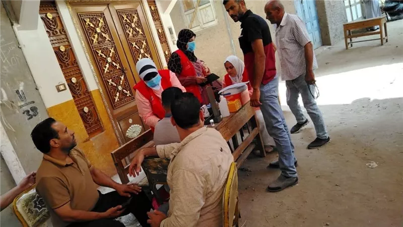 انتشار الفرق الطبية لتأمين الناخبين داخل اللجان في أول أيام الانتخابات 