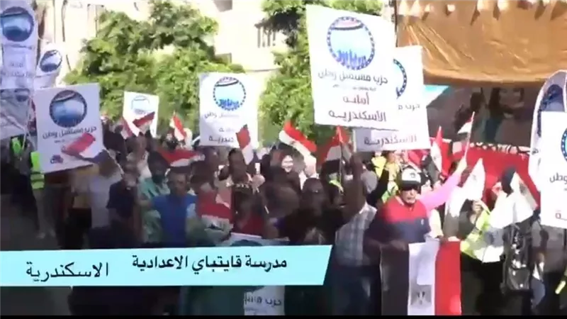 إقبال كثيف من المواطنين على صناديق انتخابات مجلس الشيوخ في مدرسة قايتباي