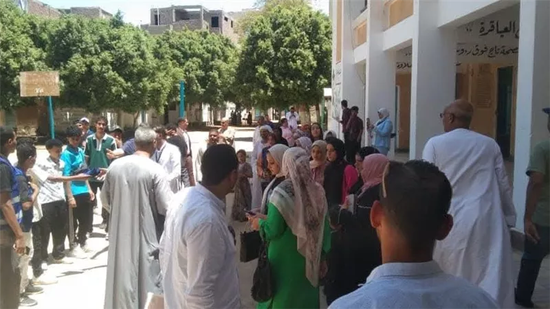 محلي قوص يؤكد انتظام عملية التصويت في أول أيام  اقتراع الشيوخ|صور