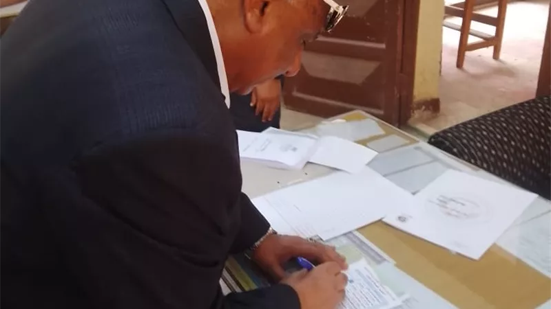 المستشار مسعد الفخراني يدلي بصوته في انتخابات مجلس الشيوخ بالقليوبية