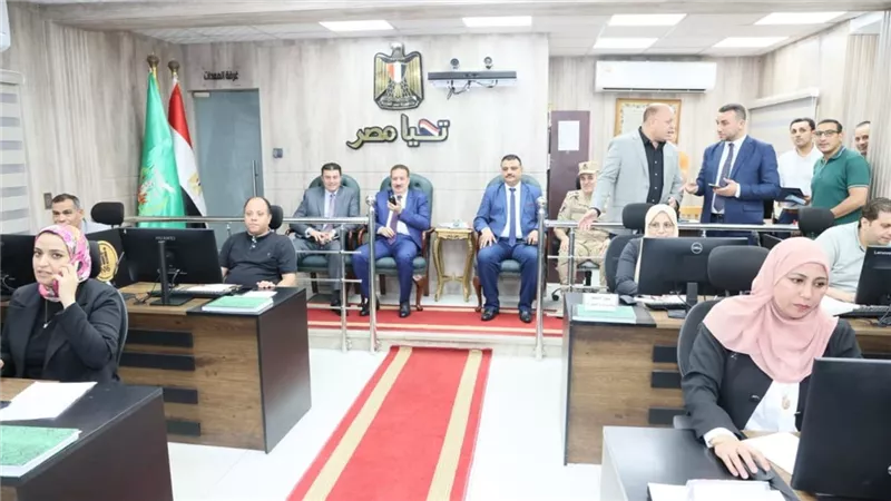 محافظ المنوفية يتابع انطلاق انتخابات الشيوخ ويؤكد انتظام فتح جميع اللجان