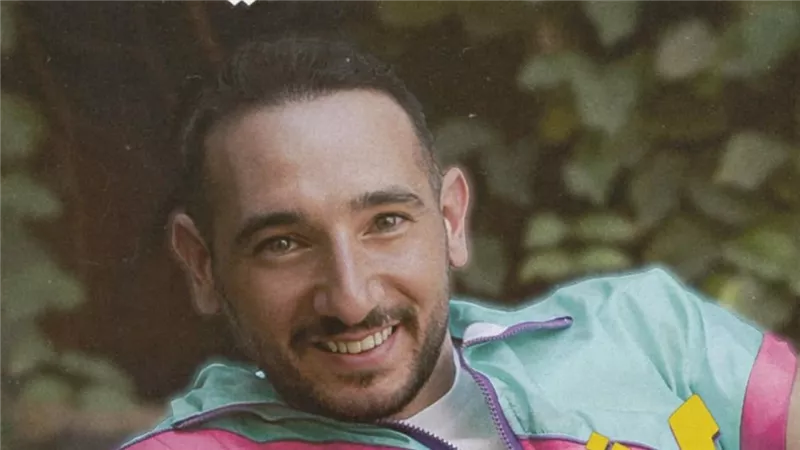 إشتقناله .. ألبوم غنائي جديد من أحمد الروبي بطابع التسعينات