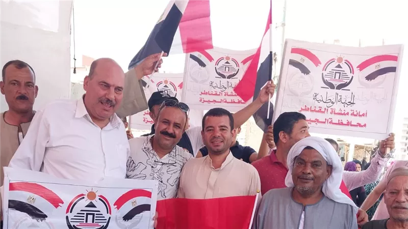 منذ الساعات الأولى.. أهالي جنوب الجيزة يحتشدون أمام لجان انتخابات الشيوخ