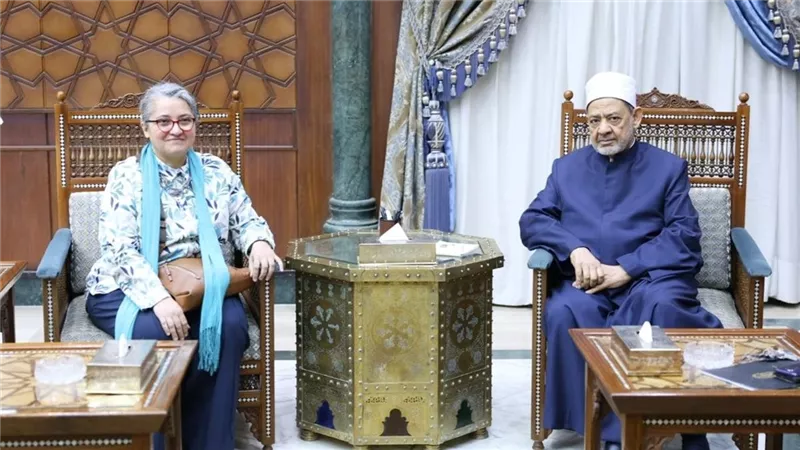 شيخ الأزهر يدعو لإحياء ثقافة القراءة وإعادة نشر كنوز الإصدارات الإسلامية