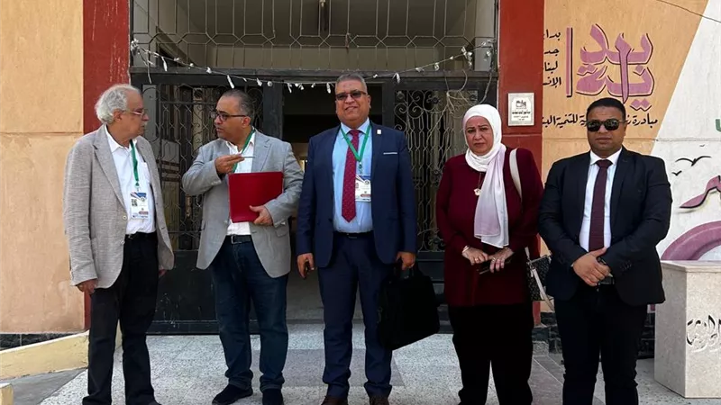 وفد عربي ودولي من المنظمة العربية لحقوق الإنسان يتفقد لجان الانتخابات بالسويس