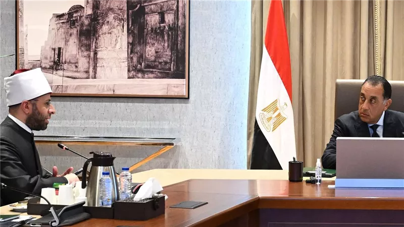 رئيس الوزراء يتابع جهود 