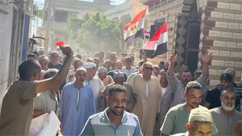 في حب مصر.. مسيرة حاشدة بقرية أبوأحمد بكفرالشيخ للمشاركة في انتخابات الشيوخ