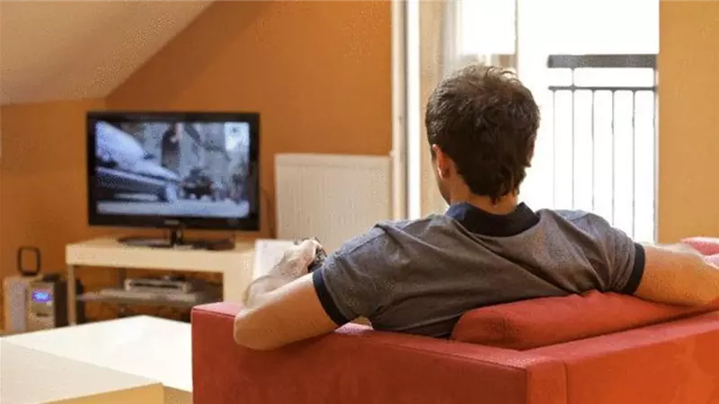 هل يجوز مشاهدة التلفاز والاستماع للموسيقى؟.. أمين الفتوى يحسم الجدل