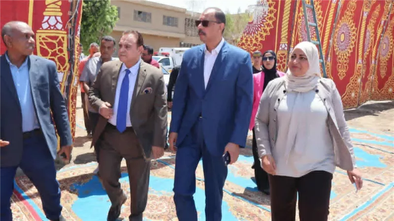 في ثاني أيام انتخابات الشيوخ.. محافظ سوهاج يتابع الإقبال بلجنة ساحل طهطا