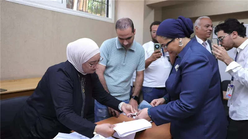 رئيسة القومي للمرأة تدلي بصوتها في انتخابات مجلس الشيوخ 2025