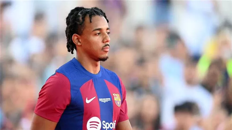 برشلونة يحدد سعر بيع كوندي.. واللاعب يحسم موقفه من الرحيل