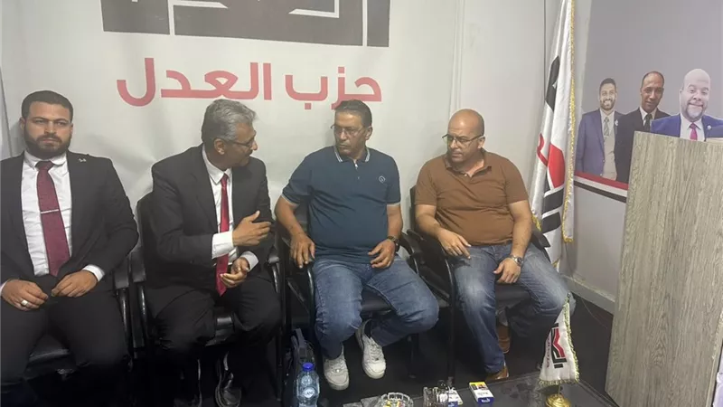 غرفة عمليات حزب العدل المركزية بالإسكندرية تتابع سير العملية الانتخابية لليوم 