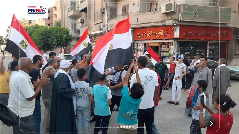 بالتنورة والأعلام.. عرس انتخابي كبير في المنيا وسط حشد من المواطنين 