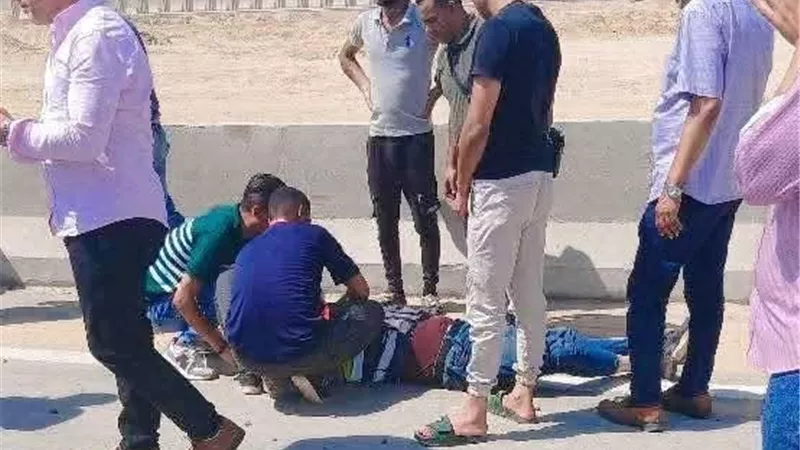 7 إصابات بحادث انقلاب ميكروباص على الطريق الأوسطى بالبدرشين