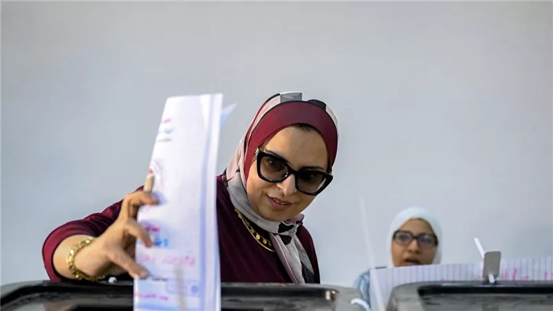 «إكسترا نيوز» تنقل كواليس ثاني أيام انتخابات مجلس الشيوخ بكفر الشيخ