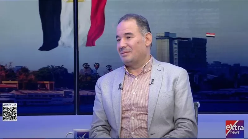 سامح محجوب: الشعر منحة إلهية لا تُدرَّس.. والخيال شرط الإبداع الشعري | فيديو