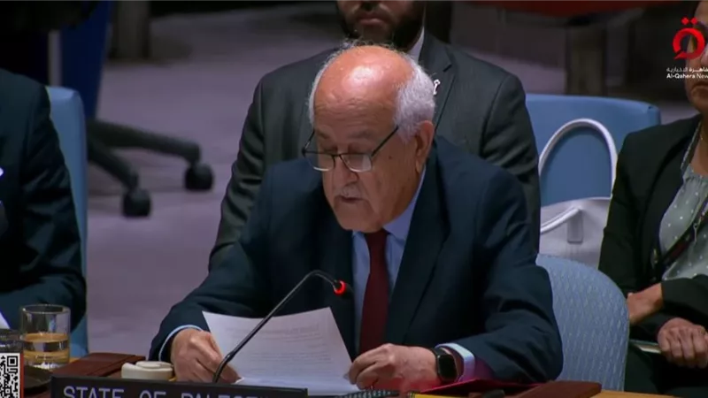 مندوب فلسطين: إسرائيل تتحدى الشرعية الدولية وتستخدم المحتجزين لتغطية الجرائم