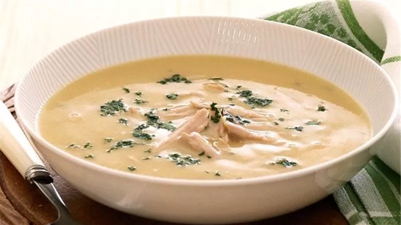 عشاء اليوم..طريقة عمل شوربة الكريمة وسلطة البنجر بالزبادي