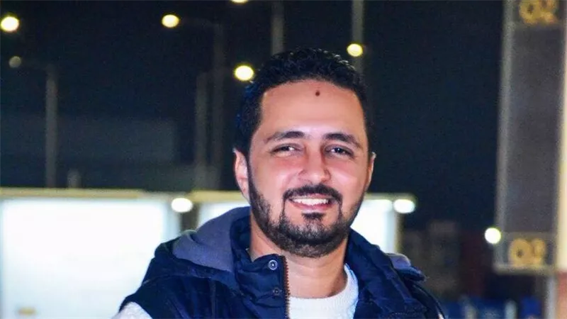أمين جمال يعلن قدوم مولوده ويكشف اسمه عبر فيسبوك            