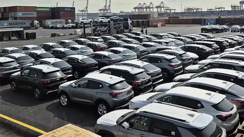 بشرى للمواطنين.. شعبة السيارات تكشف أسباب تراجع أسعارها في السوق|فيديو 