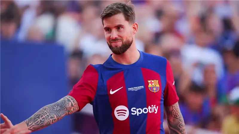 النصر السعودي يضم نجم برشلونة لموسم مع خيار التمديد 