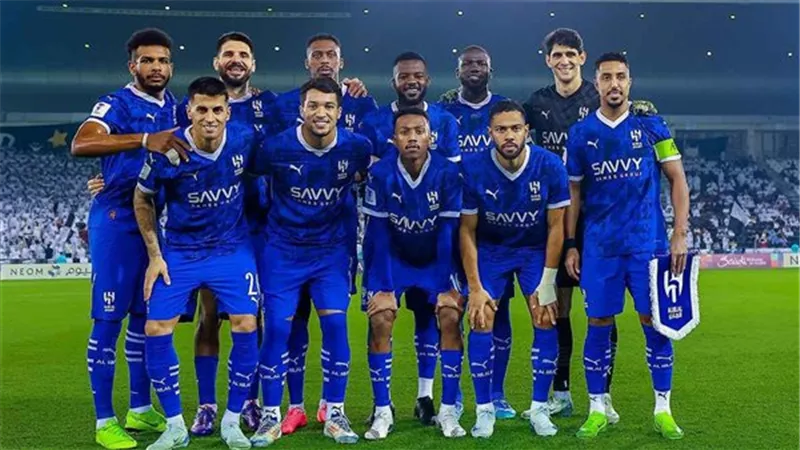 الإنجليزي بول ميتشل يقترب من منصب المدير الرياضي للهلال السعودي