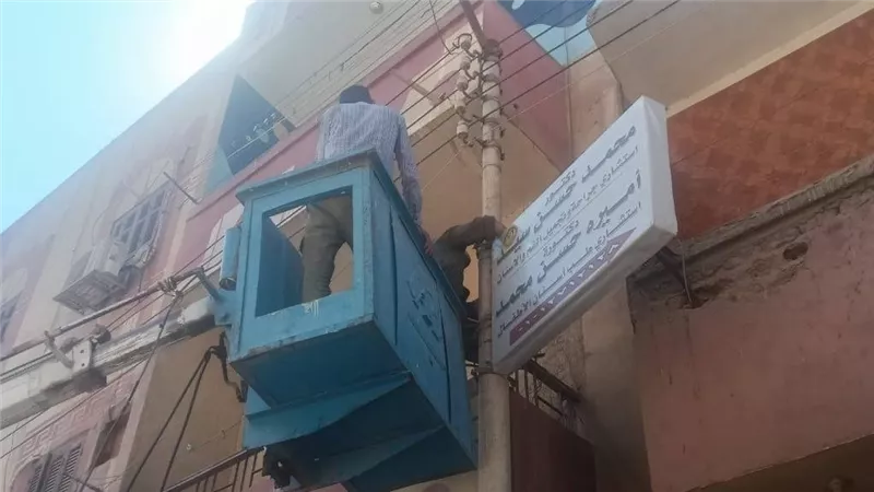 محافظ أسيوط: مواصلة شن حملات على الإعلانات غير المرخصة 