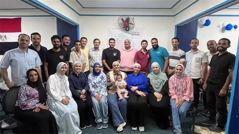 مناع يحتفل مع متطوعي الحملة الانتخابية بالإسكندرية باختتام انتخابات الشيوخ