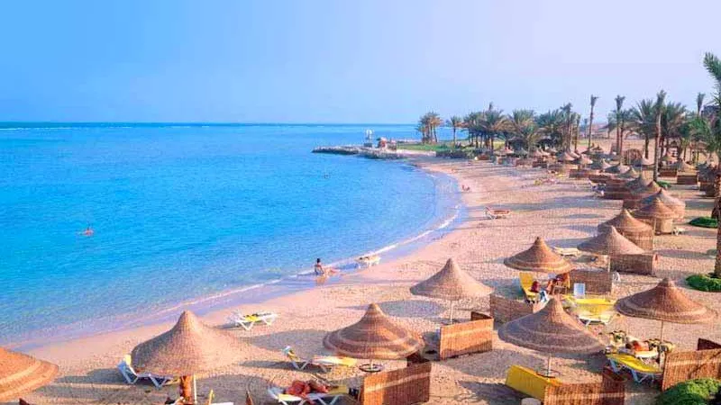 السخنة والجلالة تسجلان إشغالات كاملة في العيد وأسعار الإيجارات تقفز 30%