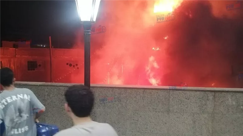 مصدر بالمترو: حريق شبرا الخيمة بعيد عن المحطة ولم يؤثر على حركة القطارات| خاص