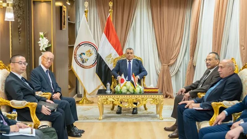 وزير الإنتاج الحربي يستقبل سفير اليابان بالقاهرة لبحث تعزيز التعاون الصناعي