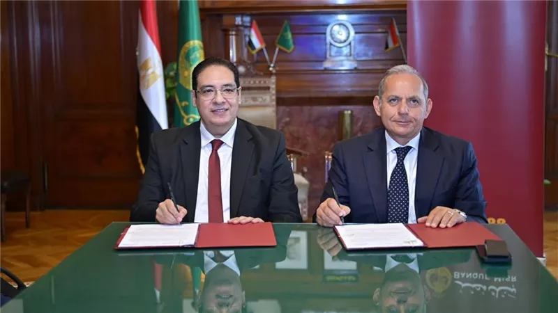  بروتوكول تعاون بين جامعة القاهرة وبنك مصر لرعاية الحالات الحرجة بقصر العيني