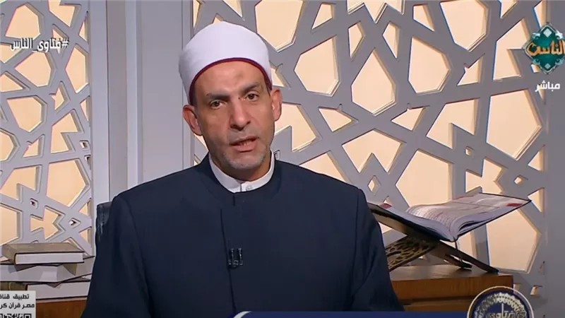 هل يجوز حرمان الأبناء الذكور؟.. فتوى حول كتابة الأموال للبنات فقط|فيديو