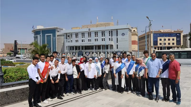 السويس تستقبل وفدًا من محافظة القاهرة لتعزيز التعاون وتبادل الخبرات والتجارب