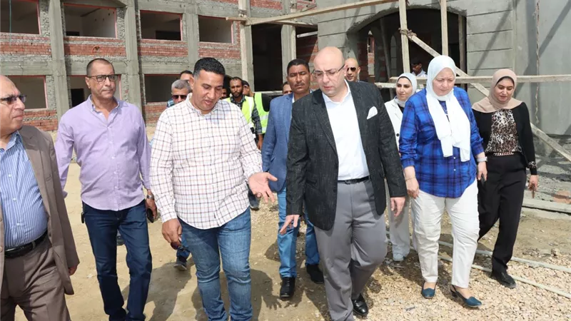 محافظ بني سويف يتفقد مشروع إنشاء المدرسة الدولية الحكومية للغات