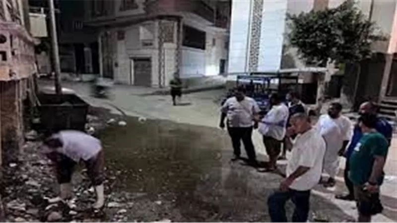 «المياه أغرقت الشارع».. انفجار ماسورة في الباجور بالمنوفية