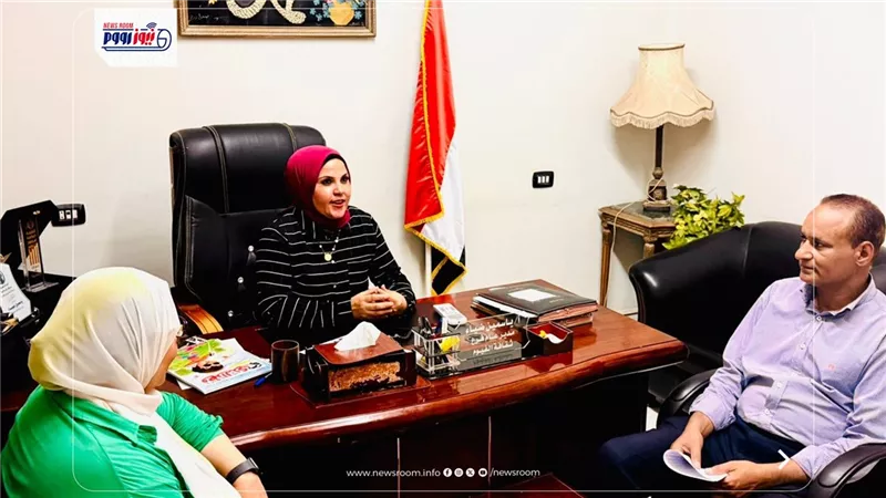 مدير الثقافة يلتقي رئيس نادي الأدب بسنورس لمناقشة بعض الملفات الجاري تنفيذها 