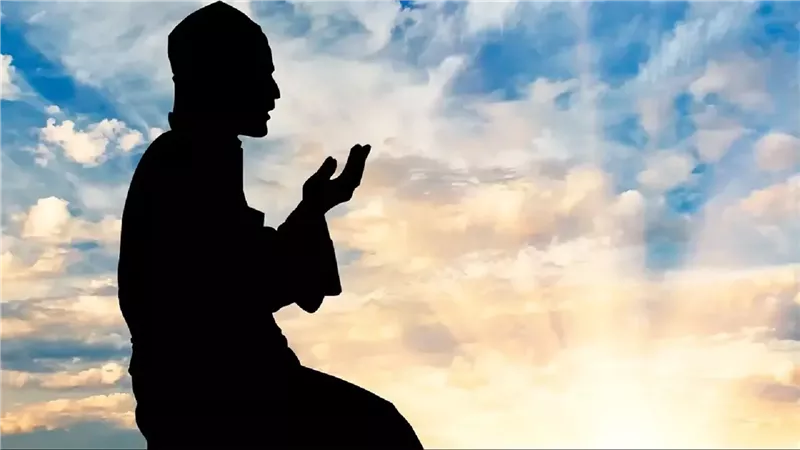 كيف ينال المريض ثواب رمضان دون الصيام؟.. باحث يشرح قواعد العبادة