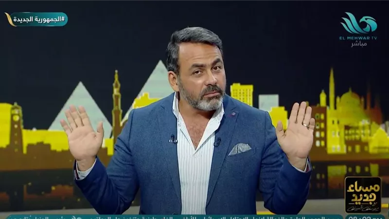 يوسف الحسيني يهاجم فنانًا مشهورًا: من دعم 30 يونيو لمحرض ضد الدولة