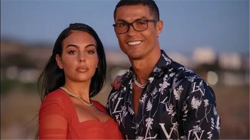 كريستيانو رونالدو وجورجينا رودريجيز قصة حب أيقونية تتوج بالزواج وثروة هائلة