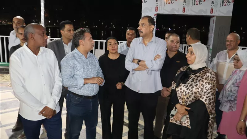 محافظ سوهاج يتفقد مشروعات تطوير الممشى السياحي والميادين العامة | صور 